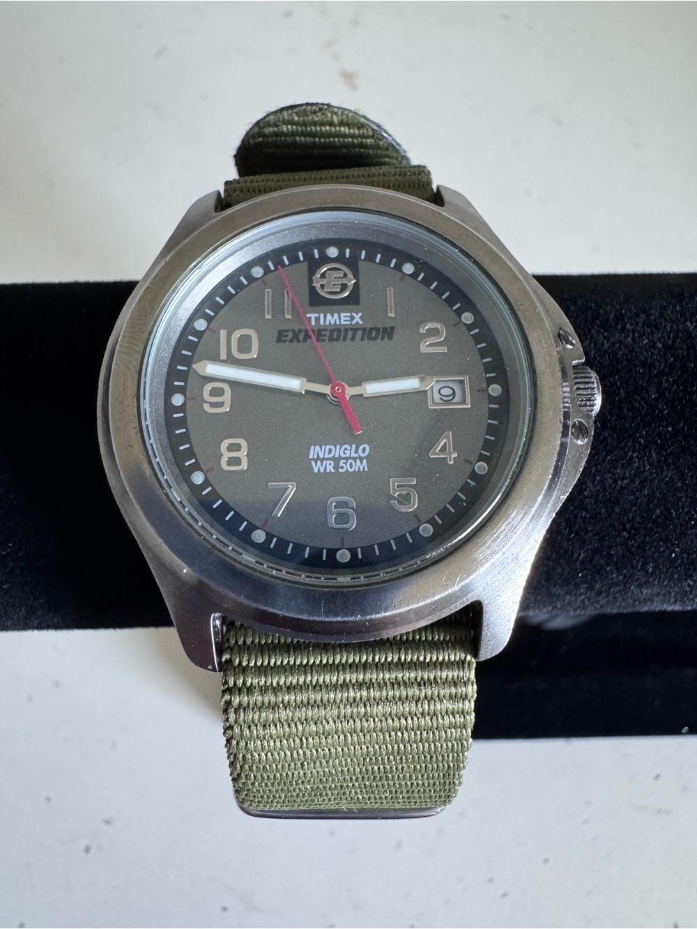 Timex Expedition Timex Indiglo WR 50M field watch Olive Green NATO Nylon Strap